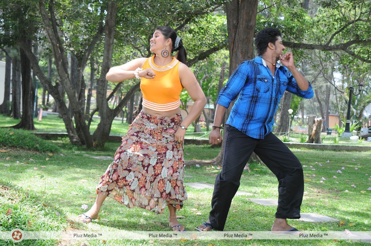 Vazhi Vidu Kanne Vazhi Vidu Movie Hot Stills | Picture 110140